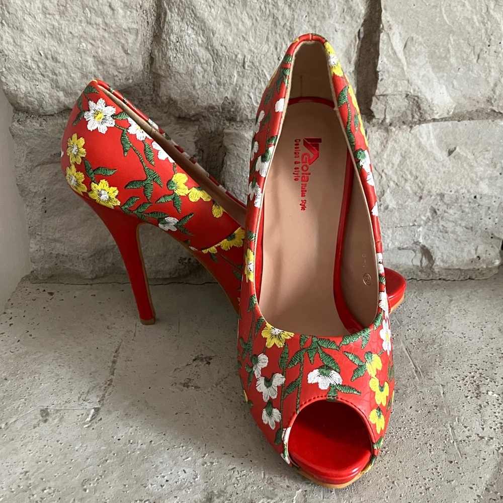 Gola Red Orange and Yellow Floral Peep-Toe Platform Heels